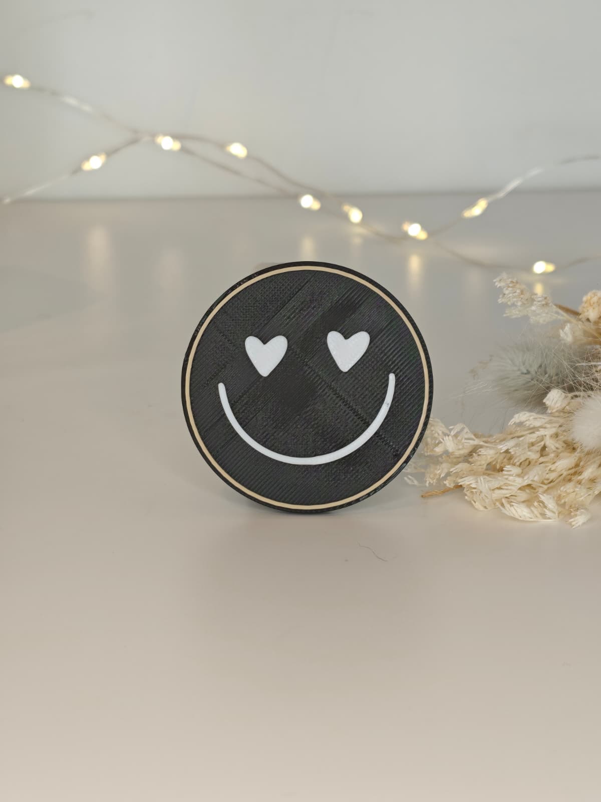 Leo Magnet auf Dekoplatte – stilvoller Magnet mit Statement