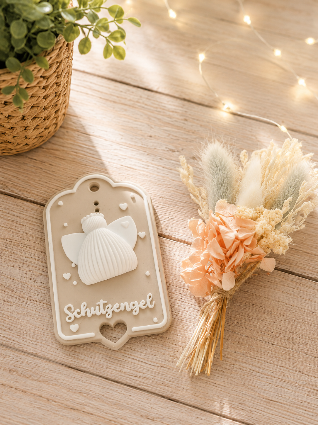 Paulinchen Schutzengel-Magnet als kleiner Glücksbringer von CozyLabs Design