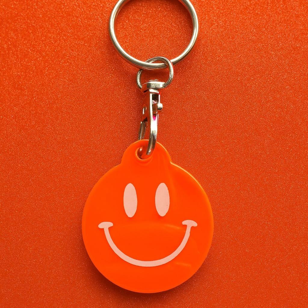 Smiley-Schlüsselanhänger „Sunny“ mit NFC-Tag von CozyLabs Design