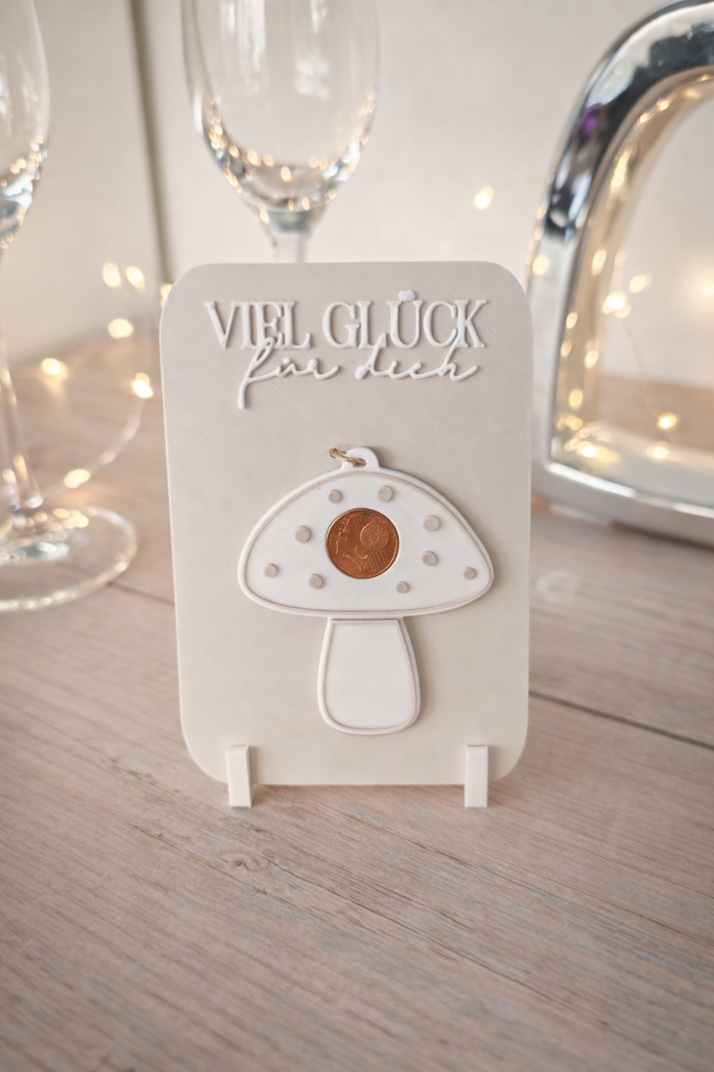 Kleines Glücksbringer-Geschenk von CozyLabs Design, mit Kleeblatt, Glückspilz, Schweinchen oder Zylinder für Silvester und Neujahr.