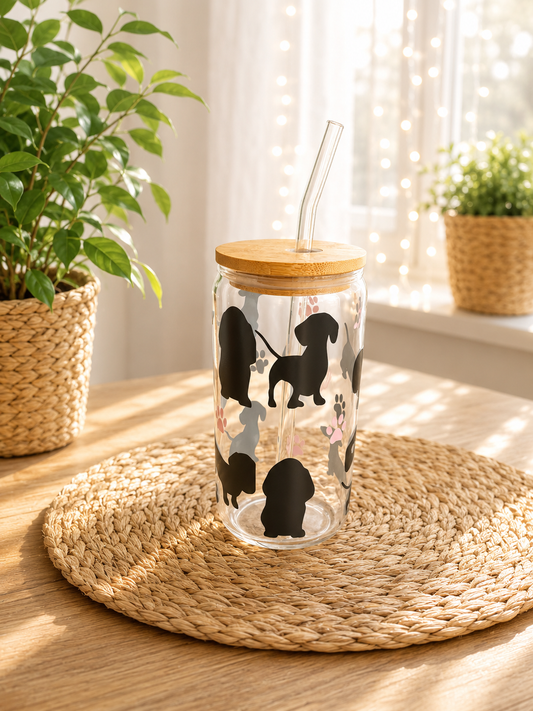 Sommerglas mit Bambusdeckel & Glasstrohhalm – Dackelliebe von CozyLabs Design