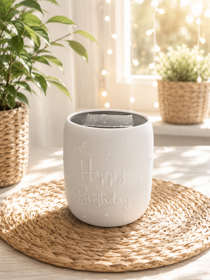 Solar-Windlicht „Lichtgruß“ – wählbar mit „Happy Birthday“ oder „So schön, dass es dich gibt!“