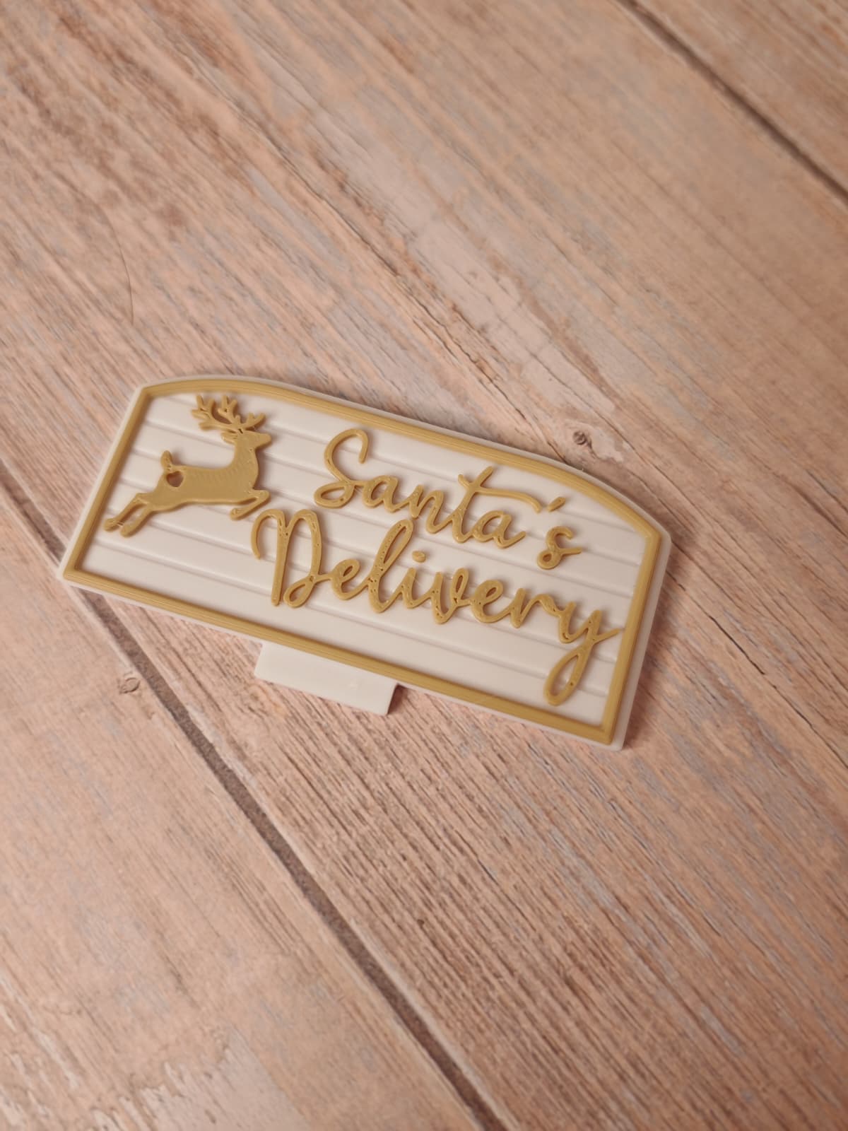 Weihnachtslokomotive „Santa’s Delivery Express“ – mit 4 liebevoll gestalteten Waggons