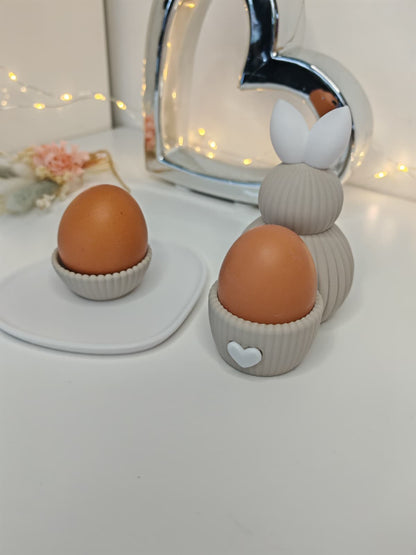 Eierbecher in Hasenform mit Tablett & Extra-Becher