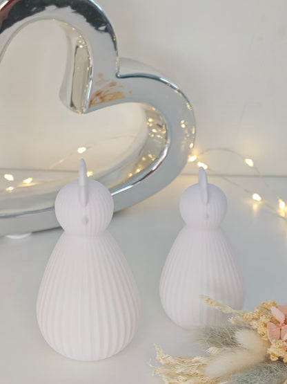 Modernes Deko Huhn in Riffeloptik mit Herz – stilvolle Frühlings- & Osterdeko