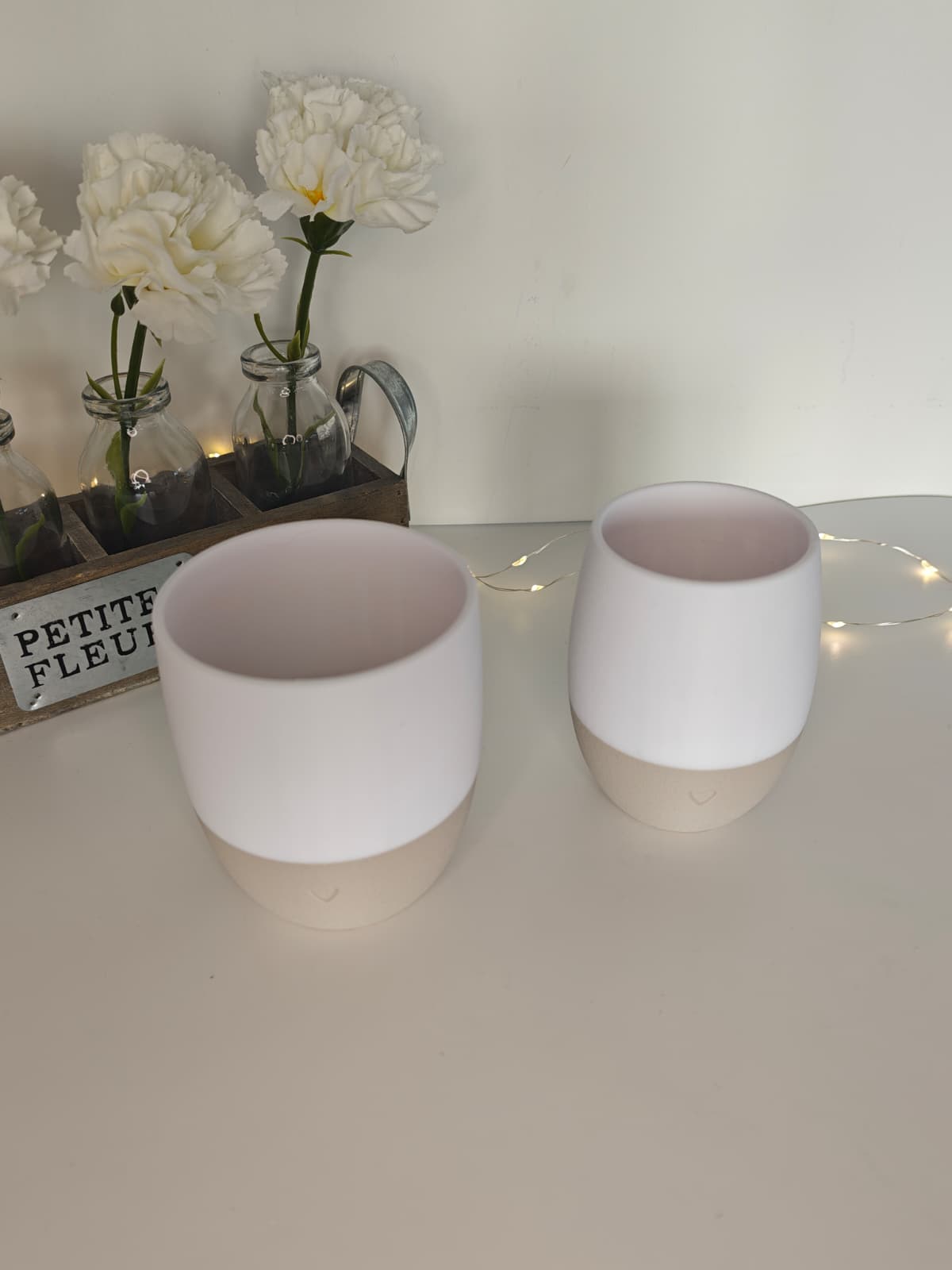Moderner Herz-Becher im Fuzzy Skin Look – minimalistischer Dekobecher | Geschenkidee zu Ostern & Frühling