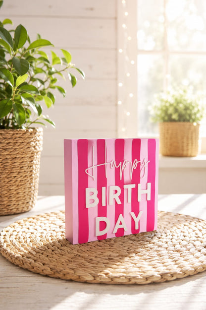 Freche Streifen – kleiner Deko-Aufsteller mit Spruch "Happy Birthday"