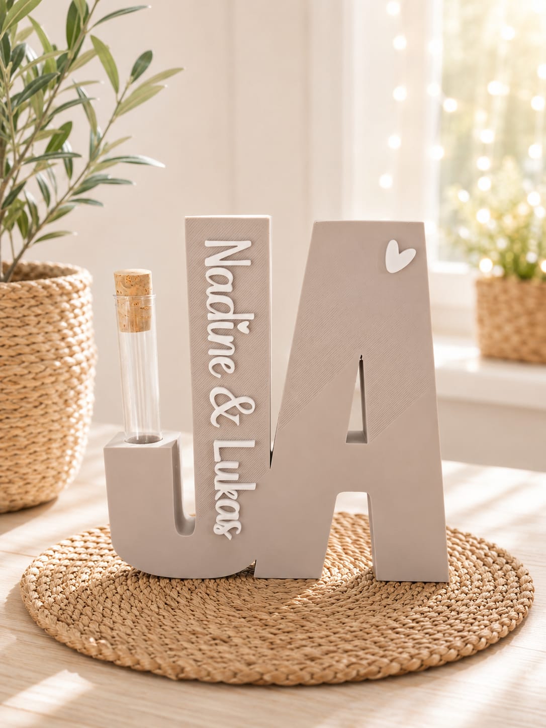 Personalisierter Geldgeschenk Aufsteller mit Namen | Hochzeitsgeschenk für Brautpaar | Reagenzglas Halter mit Anhänger