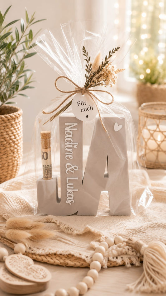 Personalisierter Geldgeschenk Aufsteller mit Namen | Hochzeitsgeschenk für Brautpaar | Reagenzglas Halter mit Anhänger