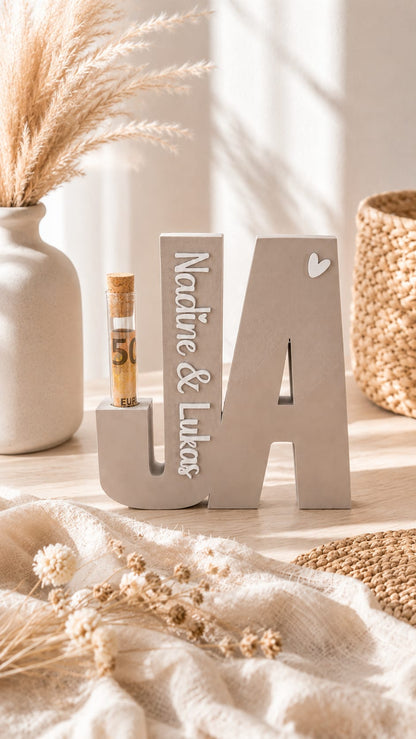 Personalisierter Geldgeschenk Aufsteller mit Namen | Hochzeitsgeschenk für Brautpaar | Reagenzglas Halter mit Anhänger