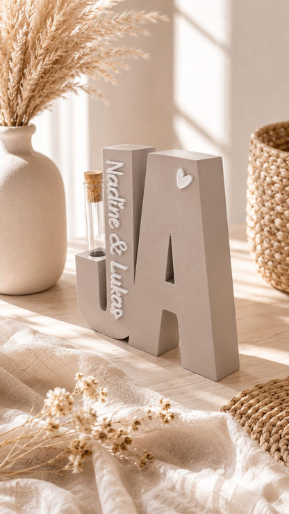 Personalisierter Geldgeschenk Aufsteller mit Namen | Hochzeitsgeschenk für Brautpaar | Reagenzglas Halter mit Anhänger