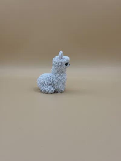 Kleines niedliches Lama in Strickoptik  liebevolle Miniaturfigur als Geschenk, Deko oder für das Kinderzimmer