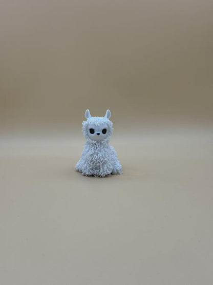 Kleines niedliches Lama in Strickoptik  liebevolle Miniaturfigur als Geschenk, Deko oder für das Kinderzimmer