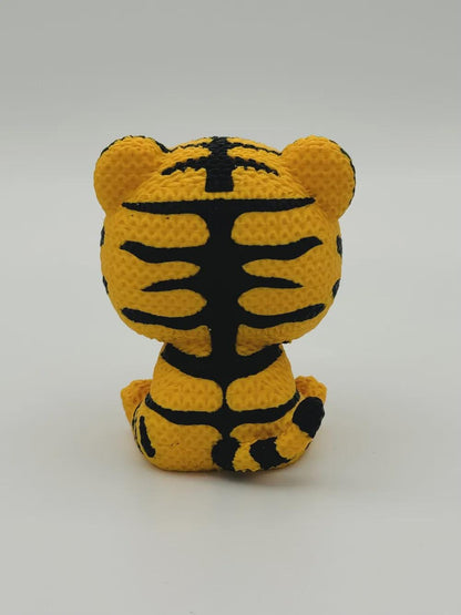 Kleiner Tiger in Strickoptik  starke Miniaturfigur als Deko, Geschenk oder Sammlerstück