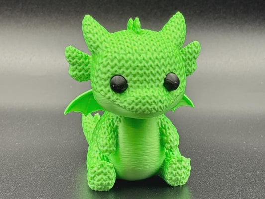 Kleiner Drache in Strickoptik  verspielte Miniaturfigur als Geschenk, Deko oder Sammlerobjekt