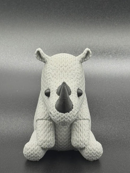 Kleines Nashorn in Strickoptik  starke Miniaturfigur als Deko, Geschenk oder Sammlerstück