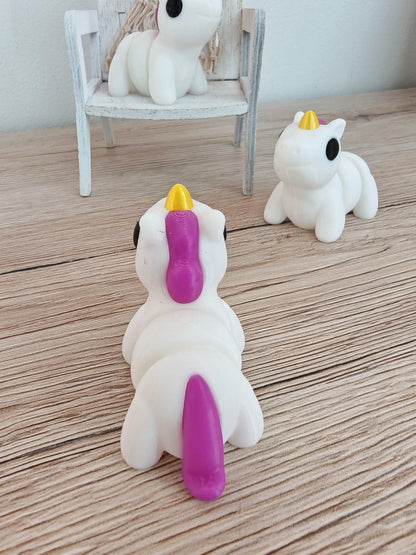 Snuggliez "Baby Einhorn"  Flexi-Figur (3D-gedruckt) | Bewegliches Mini-Fabelwesen | Fidget-Figur zum Sammeln | CozyLabs Design