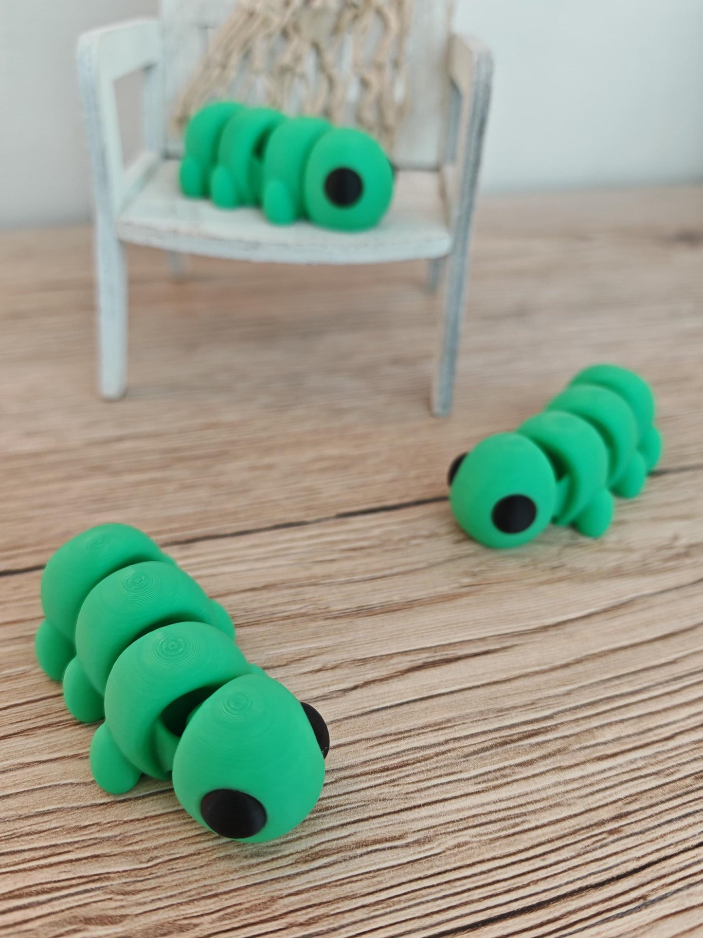 Snuggliez "Baby Raupe"  Bewegliche Flexi-Figur (3D-gedruckt) | Mini-Raupe zum Spielen, Sammeln & Verschenken | CozyLabs Design