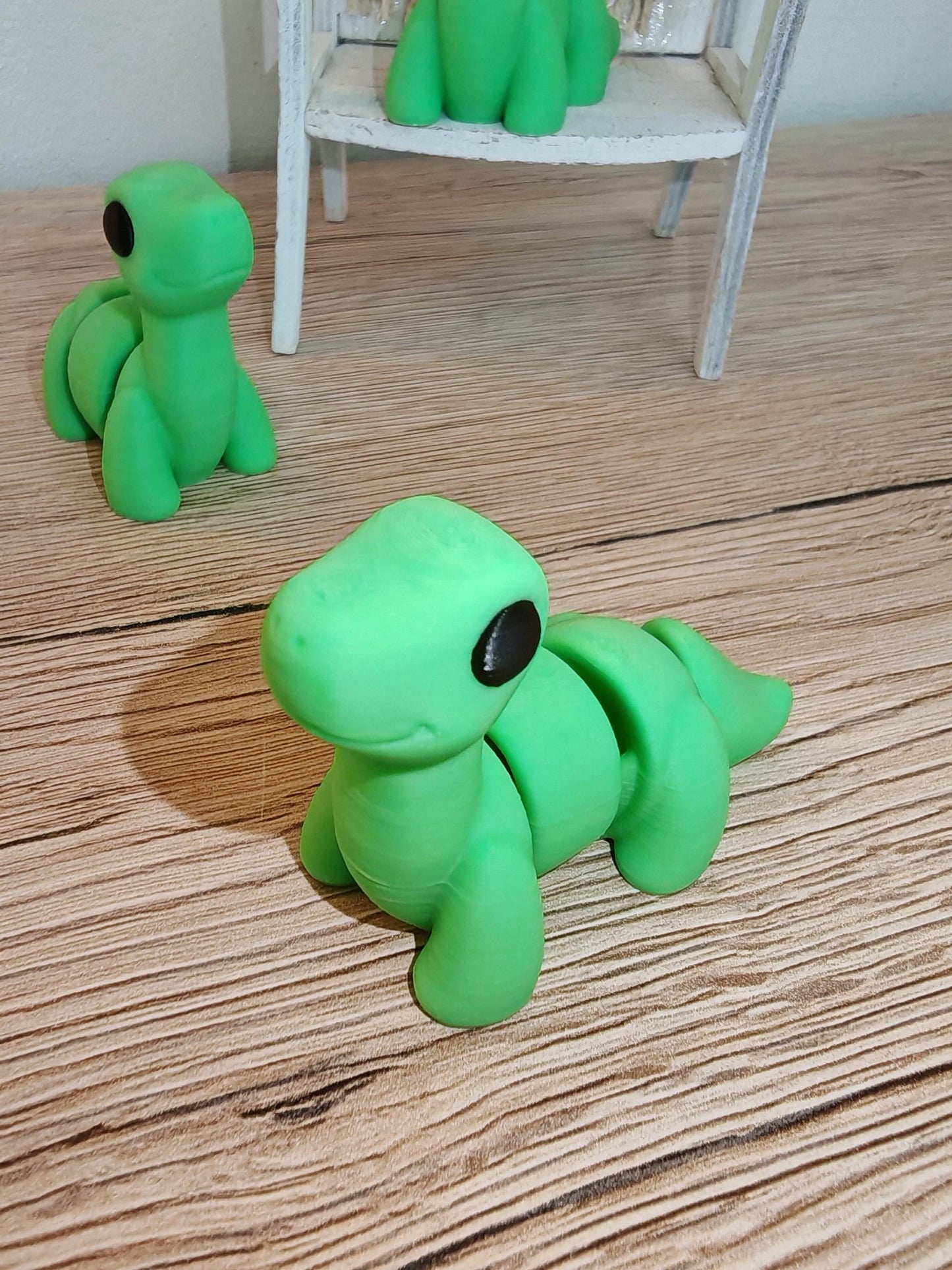 Snuggliez "Baby Brontosaurus"  Flexi-Dino-Figur (3D-gedruckt) | Beweglicher Mini-Dinosaurier | Fidget-Spielzeug | CozyLabs Design