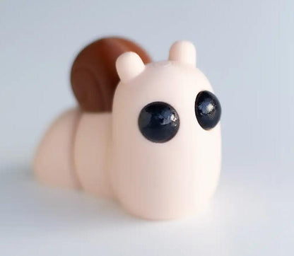 Snuggliez Baby Schnecke“  Flexi-Figur | Bewegliches Mini-Tier zum Spielen & Sammeln | CozyLabs Design